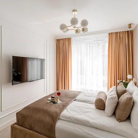 Pradnik Czerwony Business - Terrace, Parking - By Rentujemy קרקוב