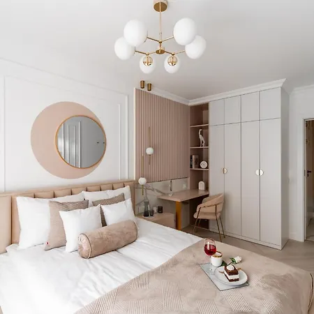Pradnik Czerwony Business - Terrace, Parking - By Rentujemy * קרקוב