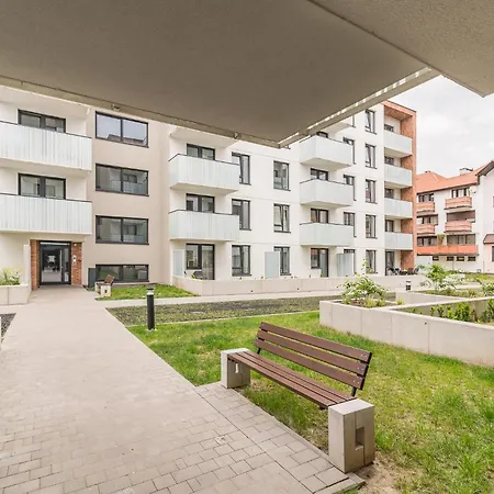 Apartment Pradnik Czerwony Business - Terrace, Parking - By Rentujemy *