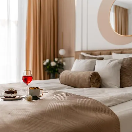 Apartment Pradnik Czerwony Business - Terrace, Parking - By Rentujemy *