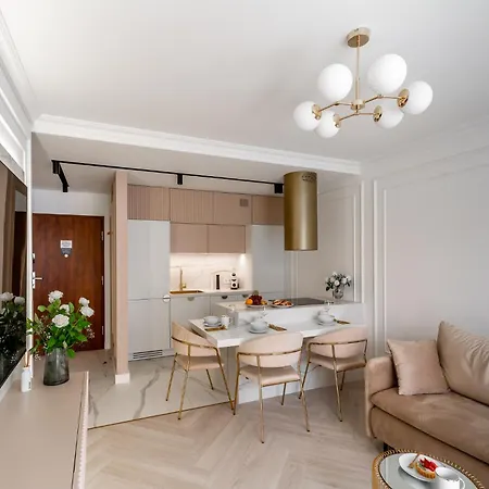 Apartamento Pradnik Czerwony Business - Terrace, Parking - By Rentujemy *